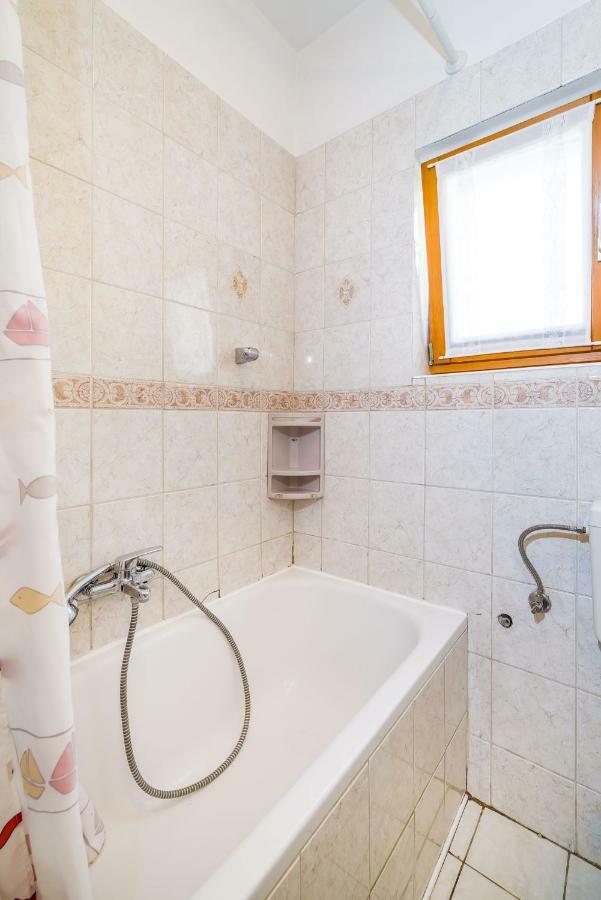 Cute Shabby Chic Ella Apartament *
